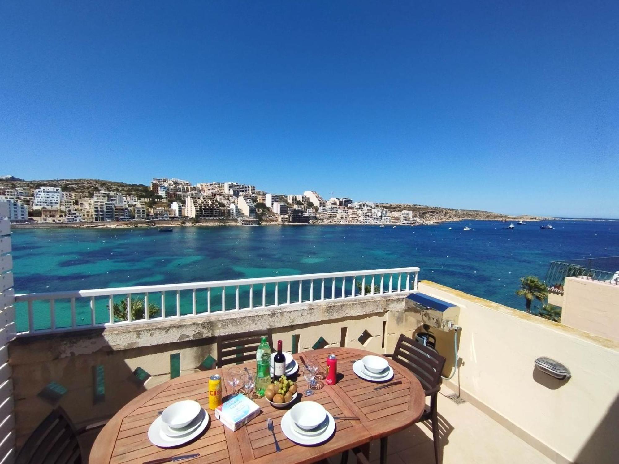 Blue Harbour Seafront Penthouse With Large Terrace With Panoramic Sea Views - By Getawaysmalta Daire St. Paul's Bay Dış mekan fotoğraf